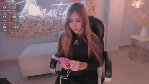 Caro online show from February 25, 2025, 11:08 am