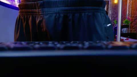 carolinejesh online show from January 7, 2026, 8:00 pm