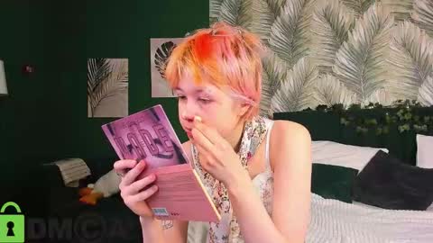 CarolineRichter online show from December 18, 2025, 2:50 am