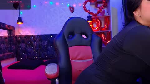 Caroline Scoth online show from March 2, 2025, 5:25 pm