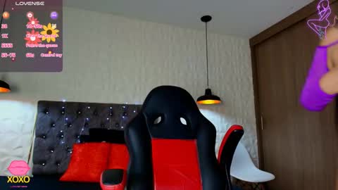 Caroline Scoth online show from September 17, 2025, 6:31 pm