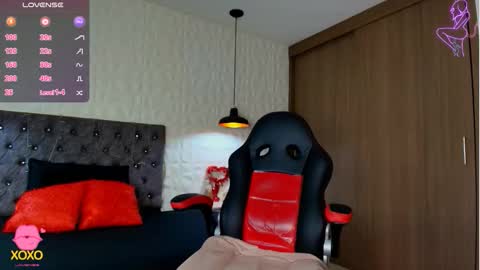 Caroline Scoth online show from September 30, 2025, 6:46 pm