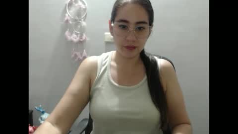 Carolyn Lux online show from January 18, 2026, 1:42 am