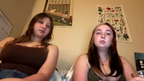 Snapshot of carpetmunchers chatting on September 26, 2025, 12:47 am carpetmunchers online show from September 26, 2025, 12:47 am