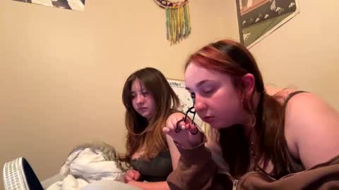 Snapshot of carpetmunchers chatting on October 9, 2025, 1:36 am carpetmunchers online show from October 9, 2025, 1:36 am