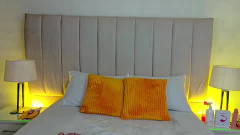 Snapshot of carrie_gb chatting on February 17, 2026, 12:12 pm carrie online show from February 17, 2026, 12:12 pm