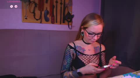 Carrie online show from April 1, 2026, 5:21 pm