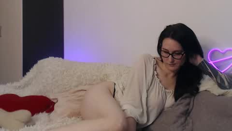 Snapshot of carriecastle chatting on September 9, 2025, 12:26 pm Caroline online show from September 9, 2025, 12:26 pm