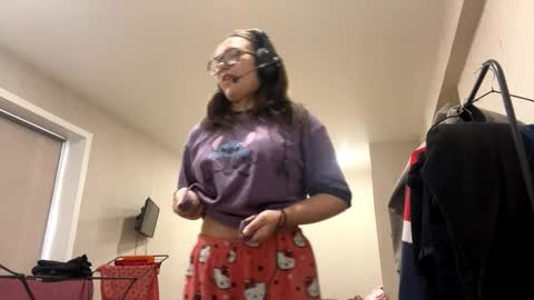 Snapshot of carrollaforte chatting on December 5, 2025, 3:59 am Emilia online show from December 5, 2025, 3:59 am