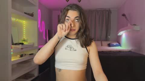 Snapshot of carry_hai chatting on January 2, 2025, 10:01 pm Carry online show from January 2, 2025, 10:01 pm