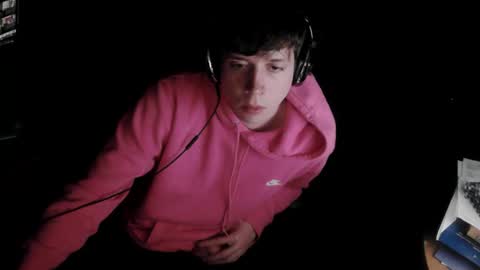 Snapshot of cartermcberran chatting on April 4, 2026, 7:06 am cartermcberran online show from April 4, 2026, 7:06 am