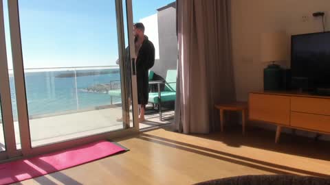 Snapshot of casalvinte5 chatting on December 24, 2024, 12:00 pm Anna Jones and Larry Jones online show from December 24, 2024, 12:00 pm