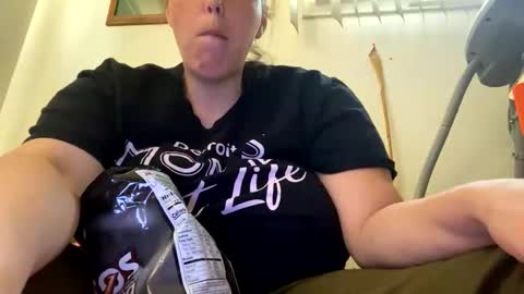 Cash Couple online show from September 12, 2025, 9:48 pm