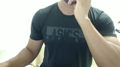 Snapshot of cashmastermuscle77 chatting on January 18, 2026, 12:58 am cashmastermuscle77 online show from January 18, 2026, 12:58 am