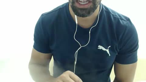 Snapshot of cashmastermuscle77 chatting on February 2, 2026, 2:10 am cashmastermuscle77 online show from February 2, 2026, 2:10 am