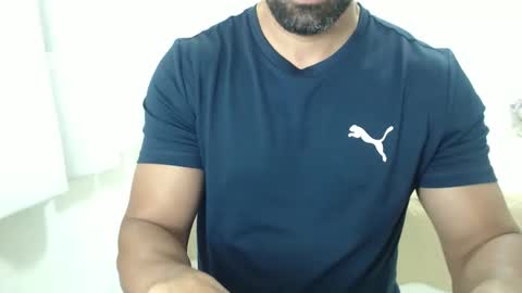 Snapshot of cashmastermuscle77 chatting on February 5, 2026, 10:31 am cashmastermuscle77 online show from February 5, 2026, 10:31 am