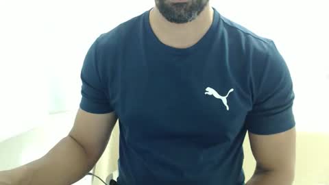 Snapshot of cashmastermuscle77 chatting on February 5, 2026, 10:58 pm cashmastermuscle77 online show from February 5, 2026, 10:58 pm