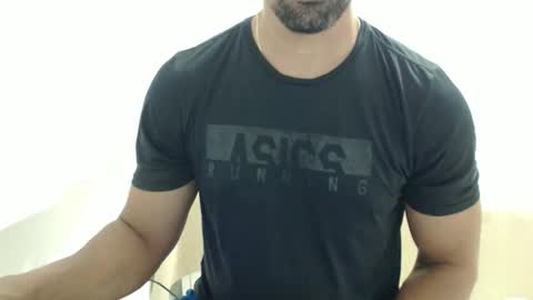 Snapshot of cashmastermuscle77 chatting on February 10, 2026, 10:25 pm cashmastermuscle77 online show from February 10, 2026, 10:25 pm