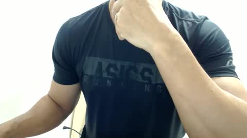 cashmastermuscle77 online show from May 29, 2026, 10:24 am