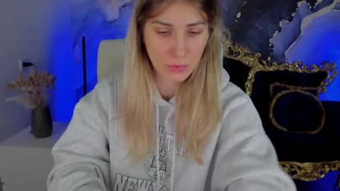 Snapshot of cassandragood chatting on February 11, 2025, 7:54 am Lena online show from February 11, 2025, 7:54 am