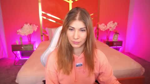 Snapshot of cassandragood chatting on September 22, 2025, 6:37 am Lena online show from September 22, 2025, 6:37 am