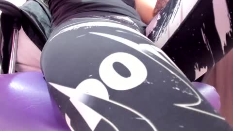 Snapshot of cassie_doll_squirt chatting on January 21, 2025, 12:29 pm cassie online show from January 21, 2025, 12:29 pm