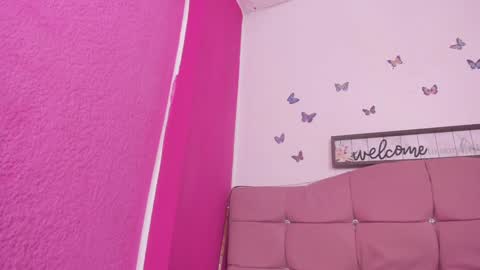 Snapshot of cassie_jones1 chatting on December 22, 2024, 6:49 am Cassie Jones online show from December 22, 2024, 6:49 am