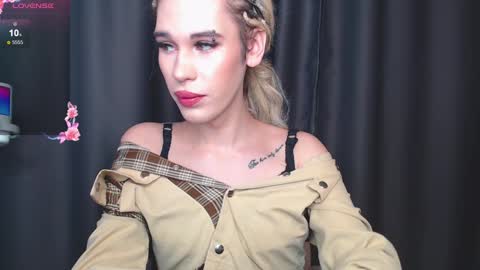 Snapshot of cassiemich chatting on January 8, 2025, 2:14 pm Cassie online show from January 8, 2025, 2:14 pm