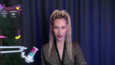 Snapshot of cassiemich chatting on December 15, 2025, 5:55 am Cassie online show from December 15, 2025, 5:55 am