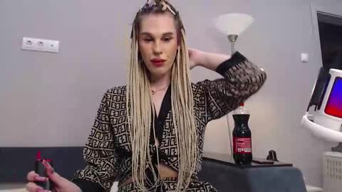 Snapshot of cassiemich chatting on February 1, 2026, 6:39 pm Cassie online show from February 1, 2026, 6:39 pm