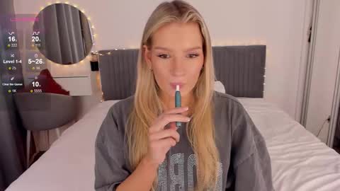 Snapshot of cassietyler chatting on February 9, 2026, 1:48 pm Angel 3 online show from February 9, 2026, 1:48 pm