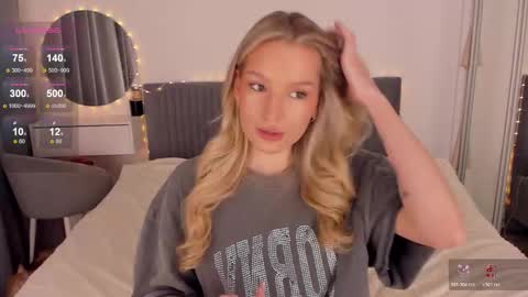 Snapshot of cassietyler chatting on February 25, 2026, 2:37 pm Angel 3 online show from February 25, 2026, 2:37 pm