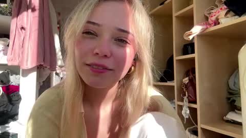 Olivia online show from February 25, 2026, 2:05 pm