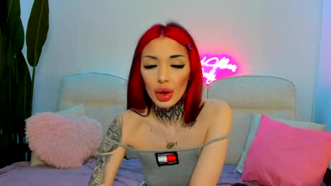 cassy_foxy online show from April 15, 2026, 5:47 am