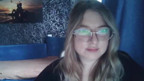 Snapshot of casual__vibes chatting on April 16, 2026, 9:54 am casual__vibes online show from April 16, 2026, 9:54 am