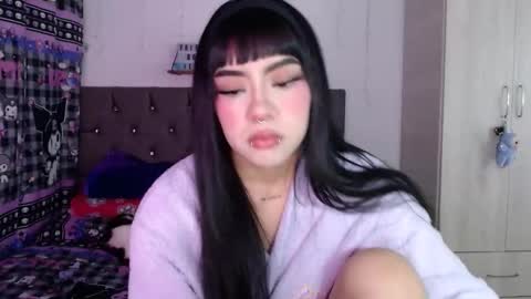 Mila online show from March 27, 2026, 8:26 am