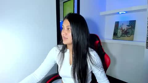 Snapshot of catalehia_milk chatting on February 10, 2026, 7:40 pm C A T A L E H I A online show from February 10, 2026, 7:40 pm