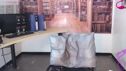 Snapshot of catalella_ar chatting on November 12, 2025, 3:51 am Queen Catalella online show from November 12, 2025, 3:51 am