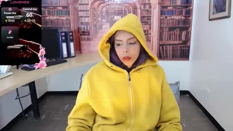 Snapshot of catalella_ar chatting on December 19, 2025, 3:35 am Queen Catalella online show from December 19, 2025, 3:35 am