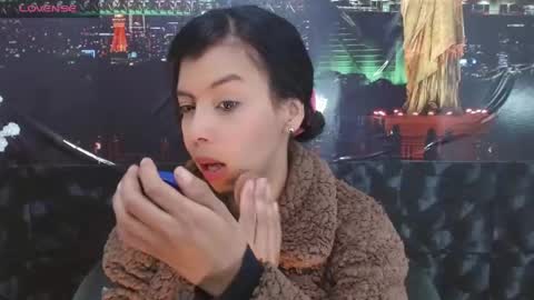 Queen Catalella online show from May 2, 2026, 3:44 am