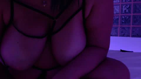 Luna Velvet online show from May 15, 2026, 11:34 pm