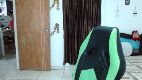 isabel online show from February 19, 2025, 8:12 am