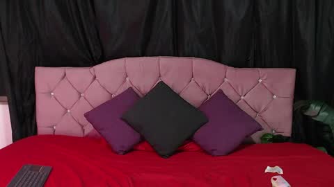 Cata Prins  online show from September 18, 2025, 11:01 am