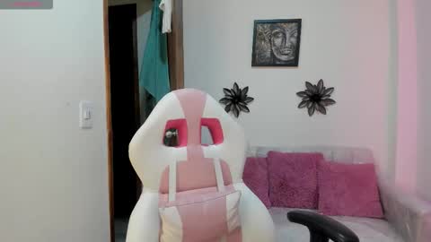 Snapshot of cataleya_sub_ chatting on October 20, 2025, 12:27 pm cataleya_sub_ online show from October 20, 2025, 12:27 pm