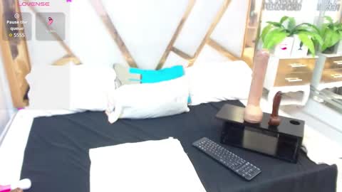 Snapshot of catalillina_love1 chatting on February 5, 2025, 7:31 pm Cata online show from February 5, 2025, 7:31 pm