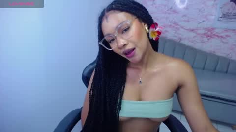 catalina25_t online show from February 13, 2025, 1:48 pm