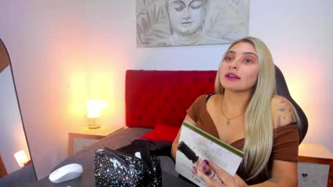 Snapshot of catalina_osorio chatting on April 6, 2026, 11:33 am catalina_osorio online show from April 6, 2026, 11:33 am