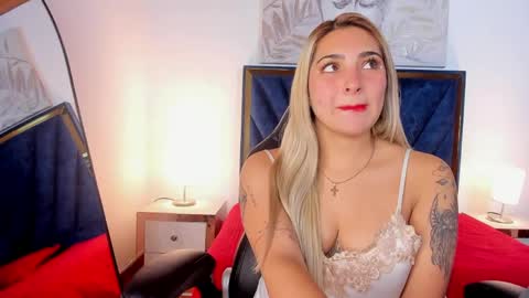 Snapshot of catalina_osorio chatting on April 15, 2026, 11:39 am catalina_osorio online show from April 15, 2026, 11:39 am