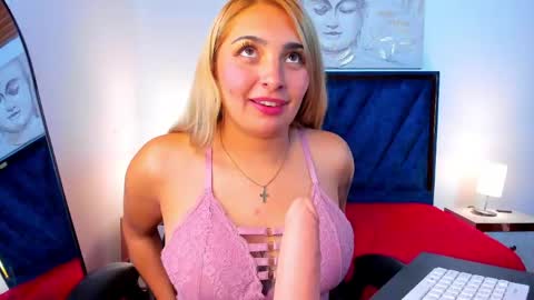 Snapshot of catalina_osorio chatting on April 29, 2026, 5:30 pm catalina_osorio online show from April 29, 2026, 5:30 pm