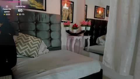 catalina_wheels online show from October 19, 2025, 4:35 am